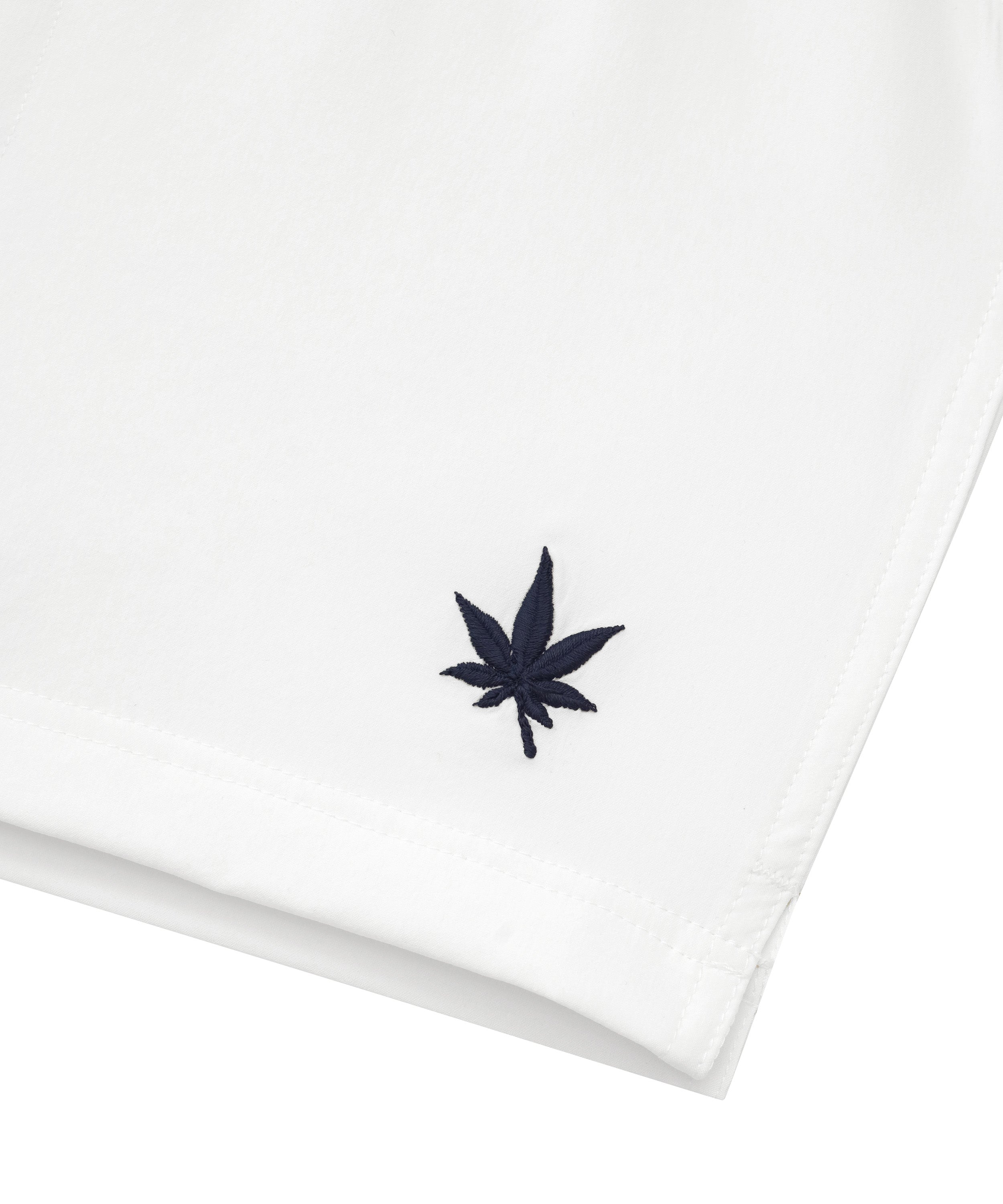 #color_white-navy-leaf