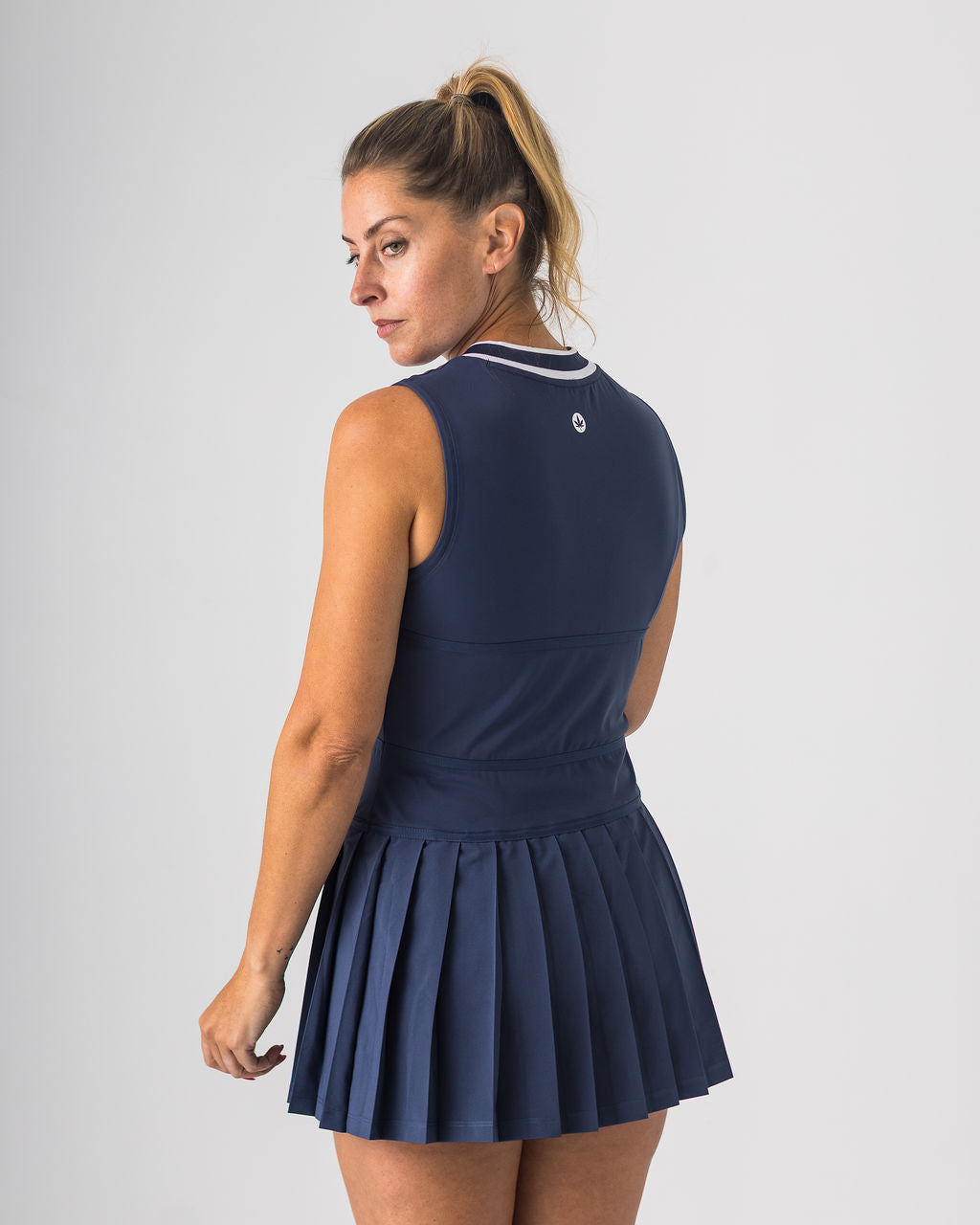 #color_navy