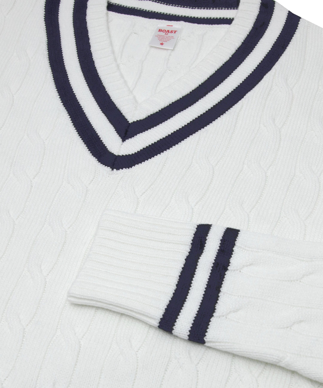 Cable Knit in White Navy