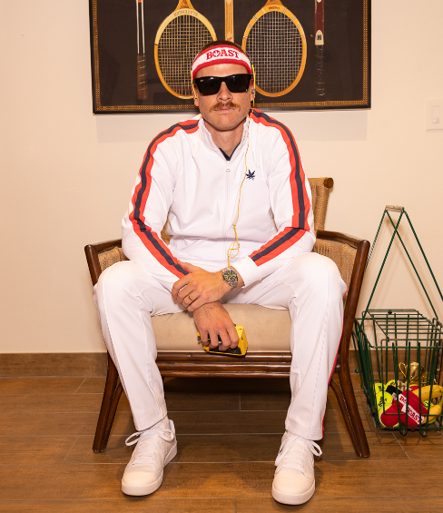 Tipped Warm Up Jacket 2.0 in White Red Navy